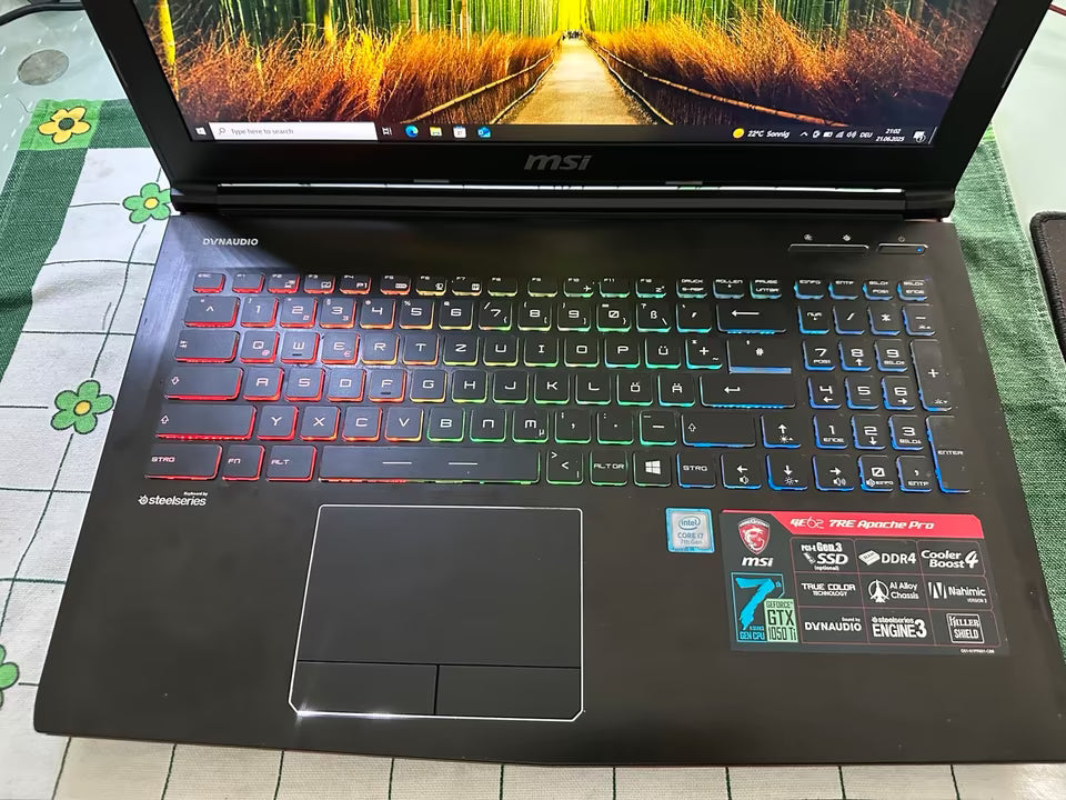 PC Portable Gamer MSI GE62 7RE Apache Pro – i7, GTX 1050Ti, 16 Go RAM, SSD 512 Go