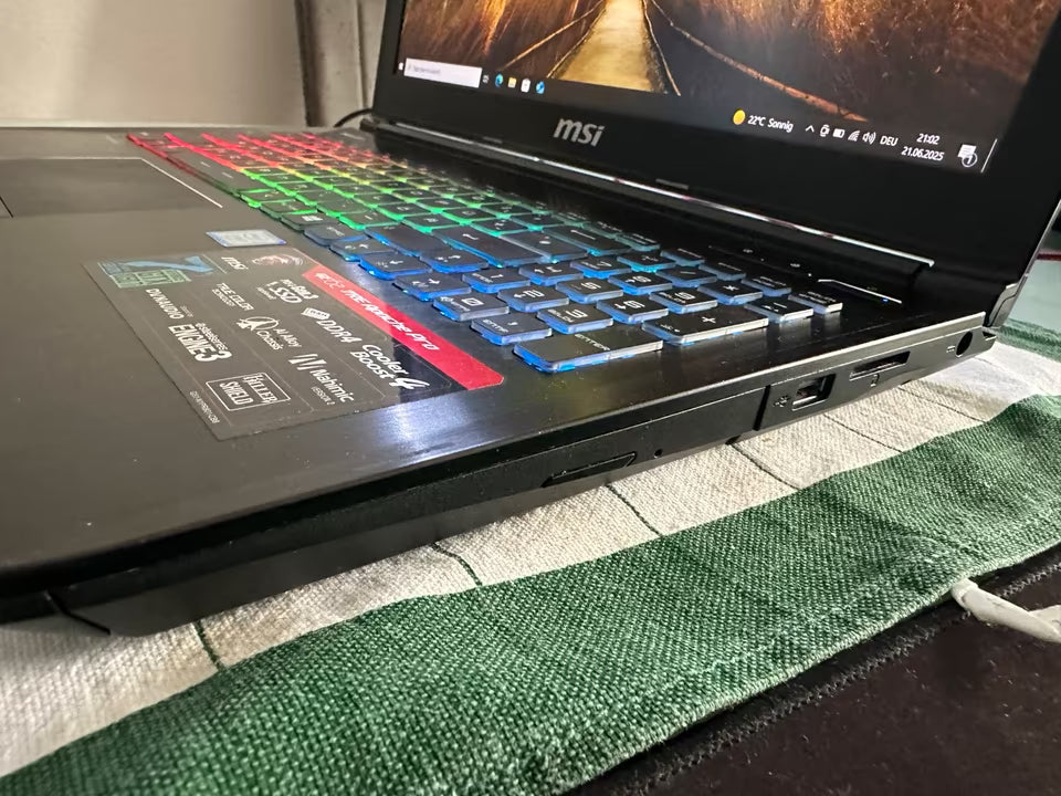 PC Portable Gamer MSI GE62 7RE Apache Pro – i7, GTX 1050Ti, 16 Go RAM, SSD 512 Go